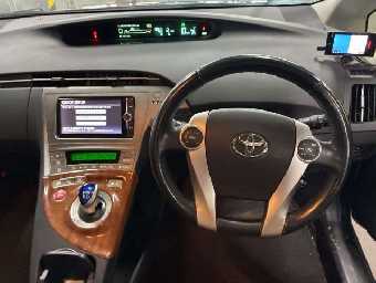 TOYOTA PRIUS 2014 Image 9
