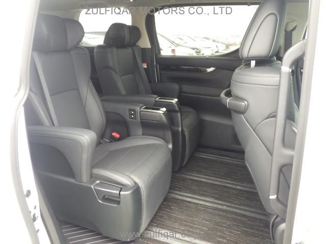 TOYOTA ALPHARD 2023 Image 11