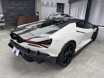 LAMBORGHINI REVUELTO 2025 Image 13