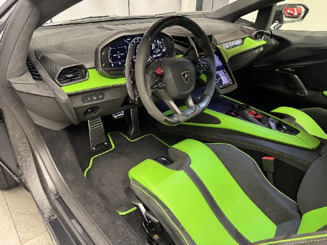 LAMBORGHINI REVUELTO 2025 Image 23