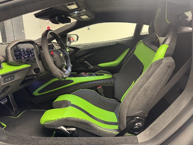 LAMBORGHINI REVUELTO 2025 Image 24