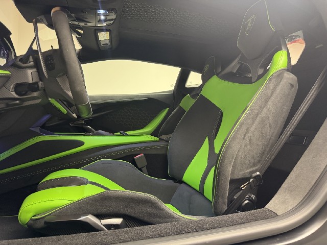 LAMBORGHINI REVUELTO 2025 Image 25