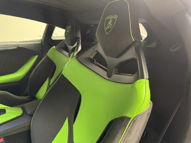 LAMBORGHINI REVUELTO 2025 Image 28