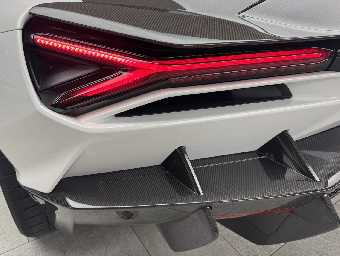 LAMBORGHINI REVUELTO 2025 Image 37