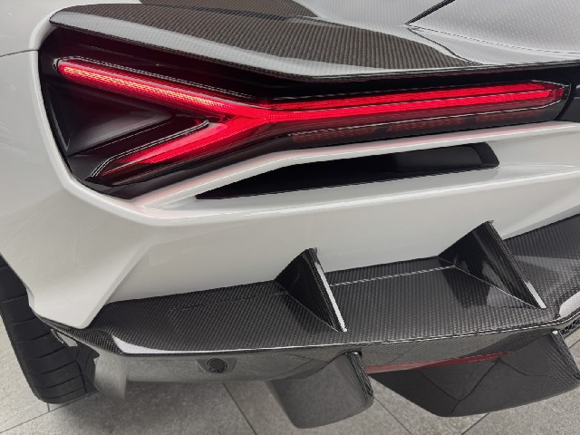 LAMBORGHINI REVUELTO 2025 Image 43