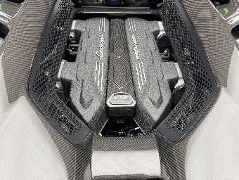 LAMBORGHINI REVUELTO 2025 Image 46