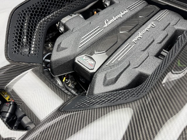 LAMBORGHINI REVUELTO 2025 Image 53