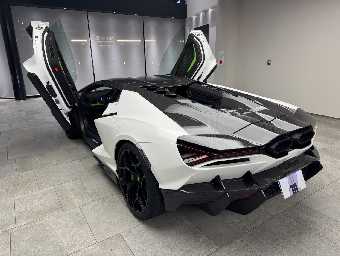 LAMBORGHINI REVUELTO 2025 Image 7