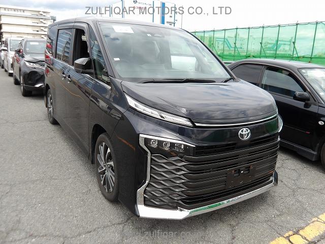 TOYOTA VOXY 2022 Image 1