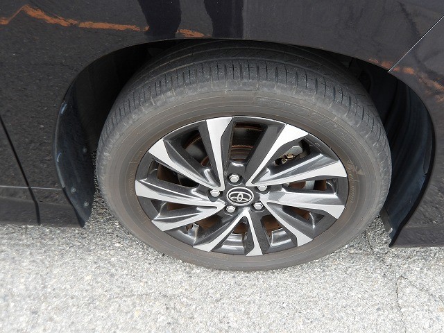 TOYOTA VOXY 2022 Image 23