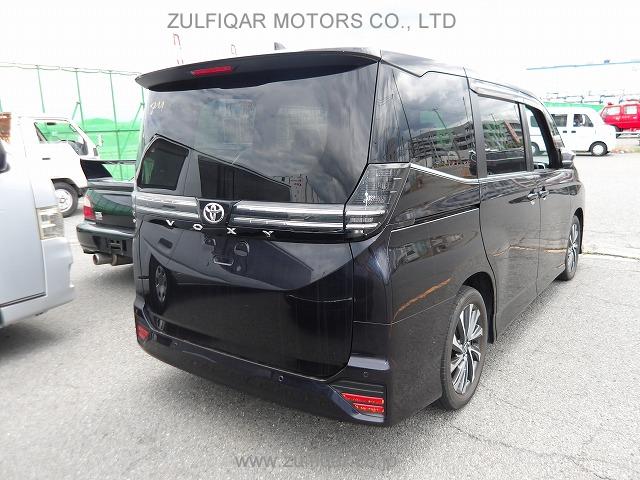 TOYOTA VOXY 2022 Image 4