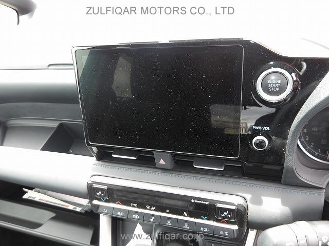 TOYOTA VOXY 2022 Image 6