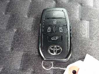 TOYOTA VOXY 2022 Image 8