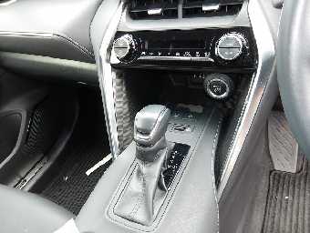 TOYOTA HARRIER 2022 Image 6