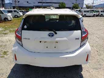 TOYOTA AQUA 2021 Image 3