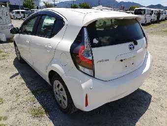 TOYOTA AQUA 2021 Image 4