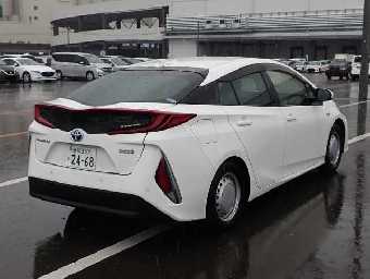 TOYOTA PRIUS PHV 2021 Image 2