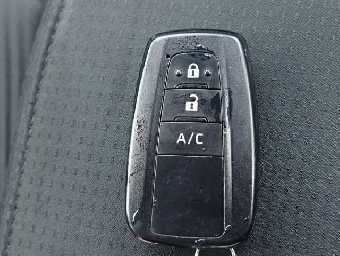 TOYOTA PRIUS PHV 2021 Image 7