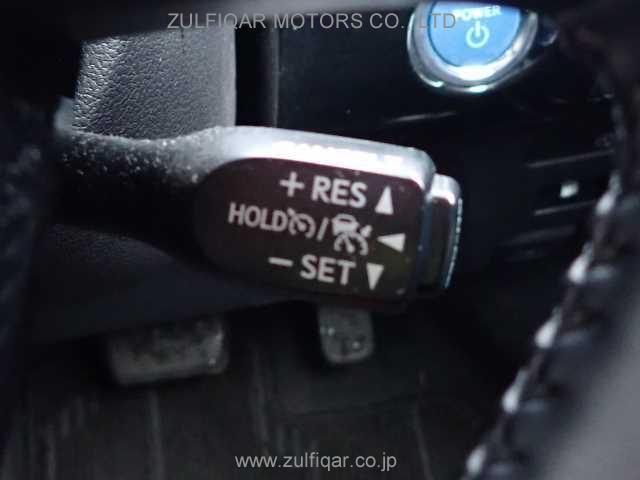 TOYOTA PRIUS PHV 2021 Image 9