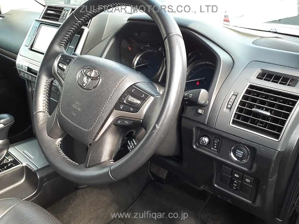 TOYOTA PRADO 2021 Image 9