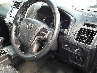 TOYOTA PRADO 2021 Image 9