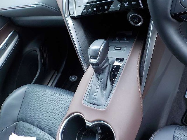 TOYOTA HARRIER 2023 Image 24