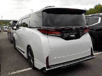 TOYOTA VELLFIRE 2024 Image 4