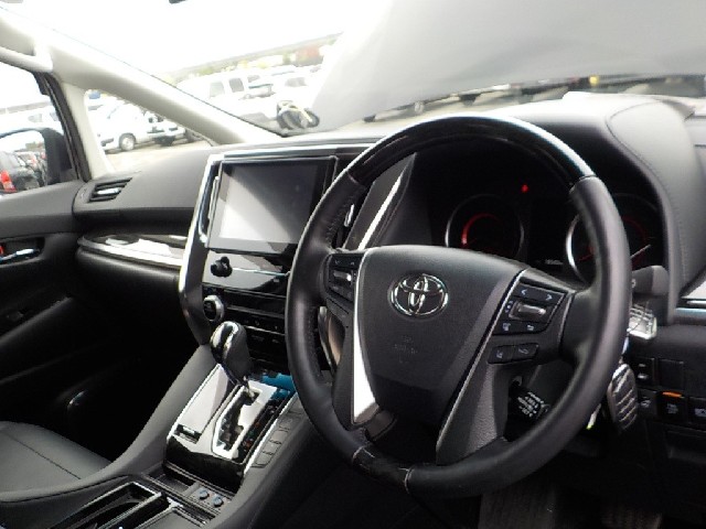 TOYOTA ALPHARD 2022 Image 22