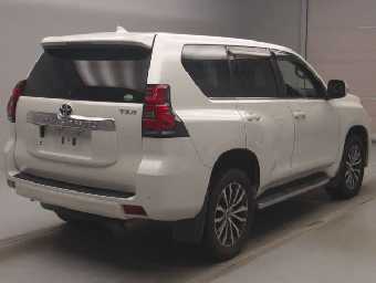 TOYOTA PRADO 2019 Image 2