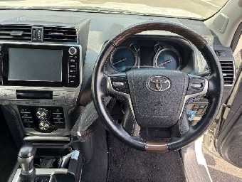 TOYOTA PRADO 2019 Image 6