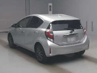TOYOTA AQUA 2018 Image 4