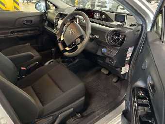 TOYOTA AQUA 2018 Image 5