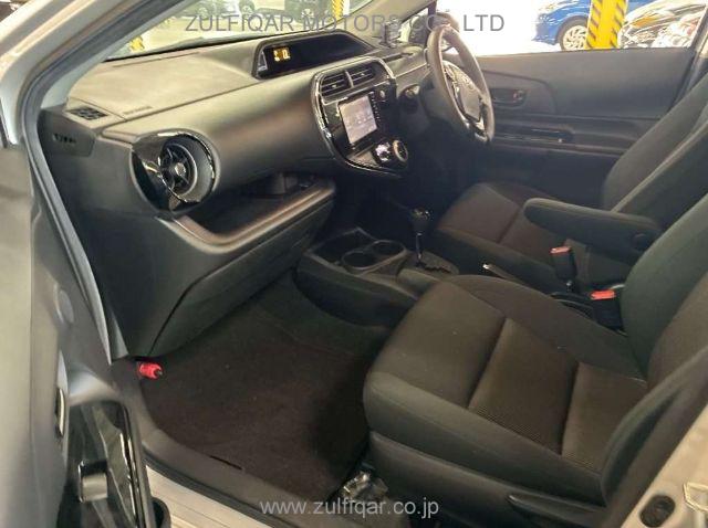 TOYOTA AQUA 2018 Image 9