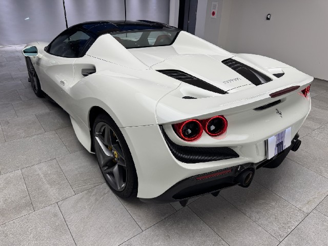 FERRARI F8 SPIDER 2022 Image 21
