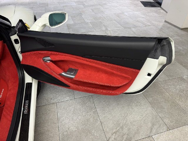 FERRARI F8 SPIDER 2022 Image 30