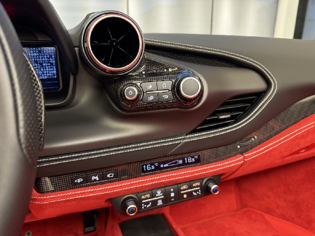 FERRARI F8 SPIDER 2022 Image 55