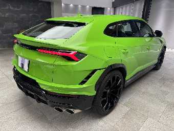 LAMBORGHINI URUS 2024 Image 5