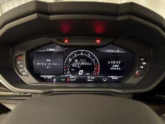 LAMBORGHINI URUS 2024 Image 44