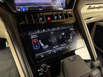 LAMBORGHINI URUS 2024 Image 48