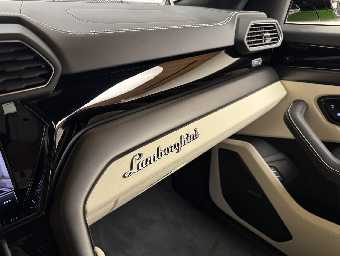 LAMBORGHINI URUS 2024 Image 50