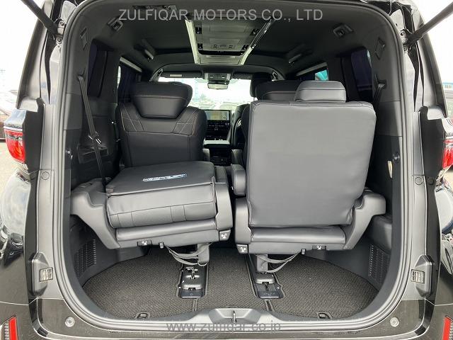 TOYOTA VELLFIRE 2025 Image 10