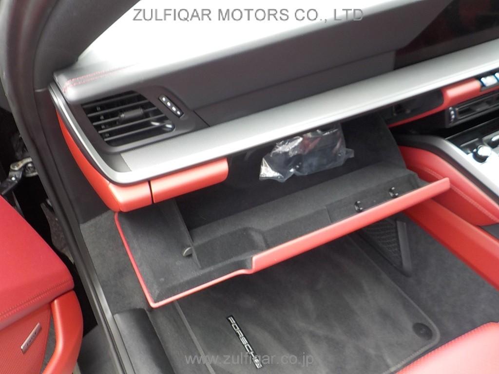 PORSCHE 911 2023 Image 8