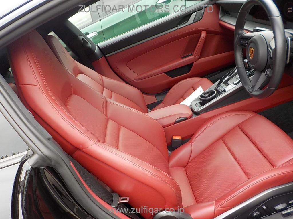 PORSCHE 911 2023 Image 9