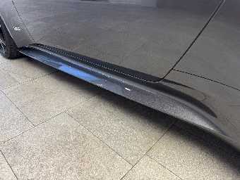 ASTON MARTIN DBS 2019 Image 22