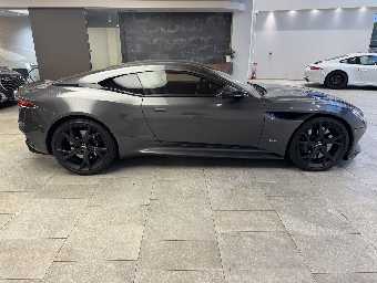 ASTON MARTIN DBS 2019 Image 4
