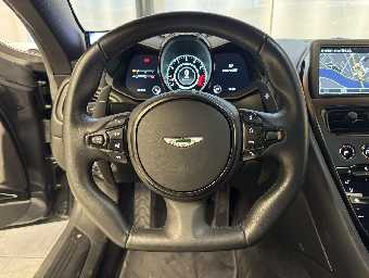ASTON MARTIN DBS 2019 Image 34