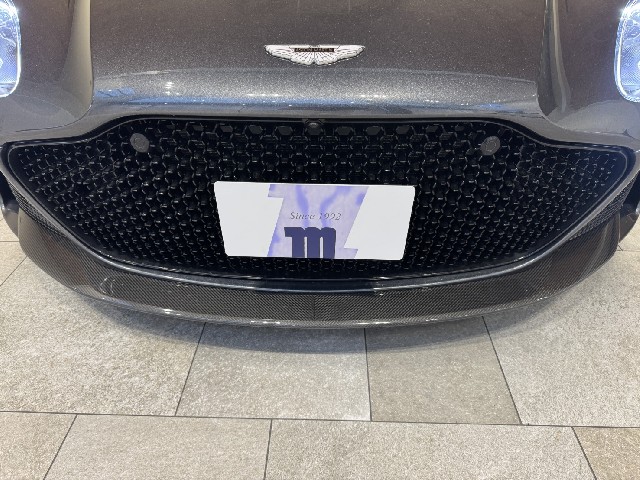ASTON MARTIN DBS 2019 Image 62