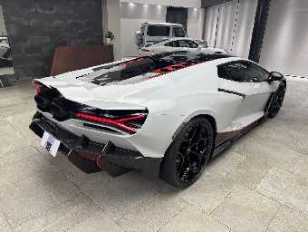 LAMBORGHINI REVUELTO 2025 Image 13