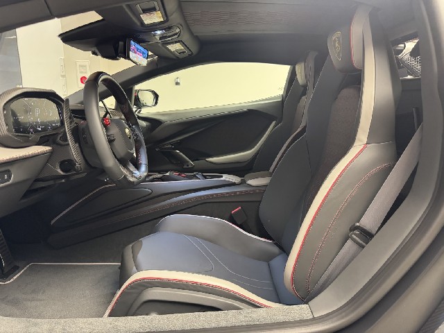 LAMBORGHINI REVUELTO 2025 Image 43