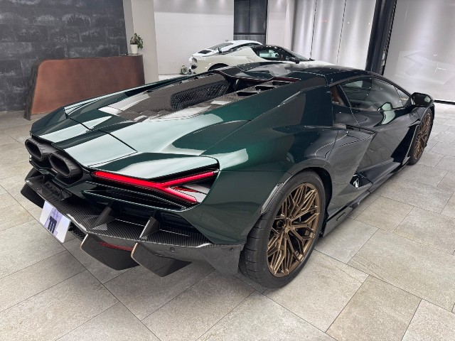 LAMBORGHINI REVUELTO 2025 Image 19